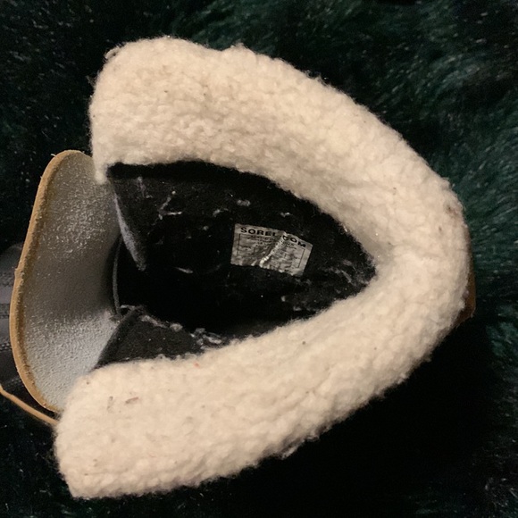 Sorel Children’s Yoot PAC TP Boot (needs new lace on right boot) - Picture 10 of 13